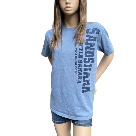 Gildan Ultra Cotton Unisex Sandshark Little Sahara Tee Shirt Size Small - Picture 4 of 6